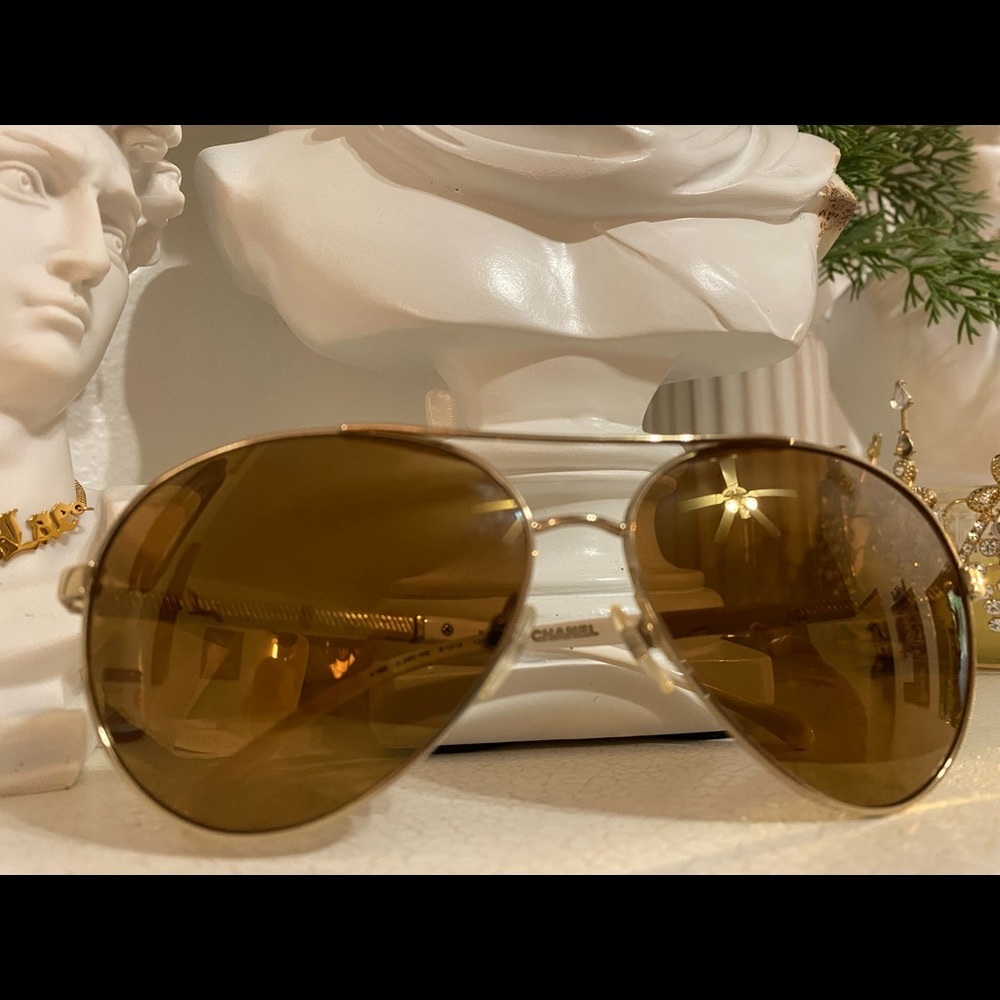 CHANEL Sunglasses 🤍